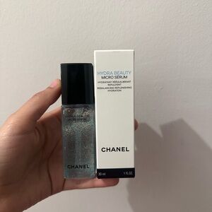 CHANEL Hydra Beauty Micro Serum with Black Cap